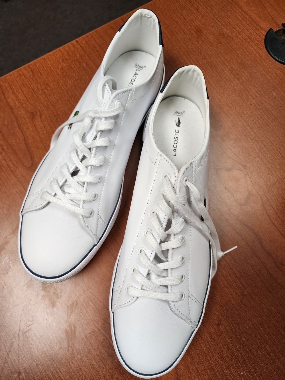 Lacoste ORTHOLITE, sz. 12. White Leather Low-Top Sneakers with Navy Trim